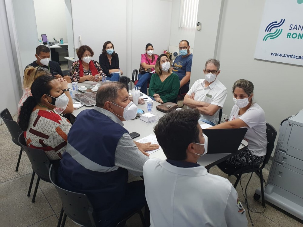 Vereador Dr. José Felipe, Santa Casa Rondonópolis e representantes da classe indígena buscam inovação de serviços para a saúde dos índios